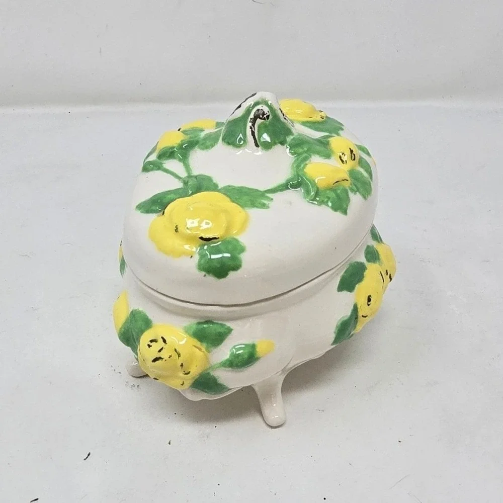 Vtg ceramic footed trinket dish w/lid yellow green‎ roses floral cottagecore